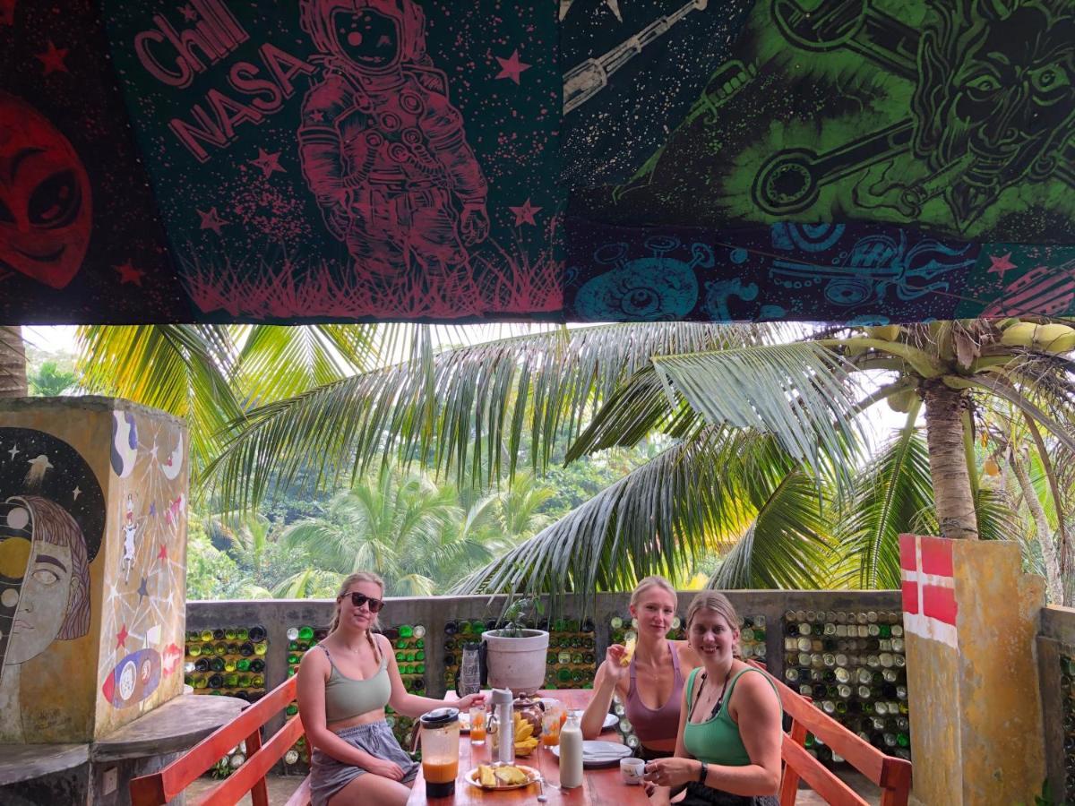 Chill Nasa Hostel เบนโตตา ภายนอก รูปภาพ